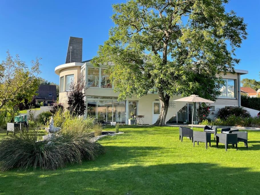 Grande Villa de 8 chambres avec Balnéothérapie- Vill'Acacia - B&B