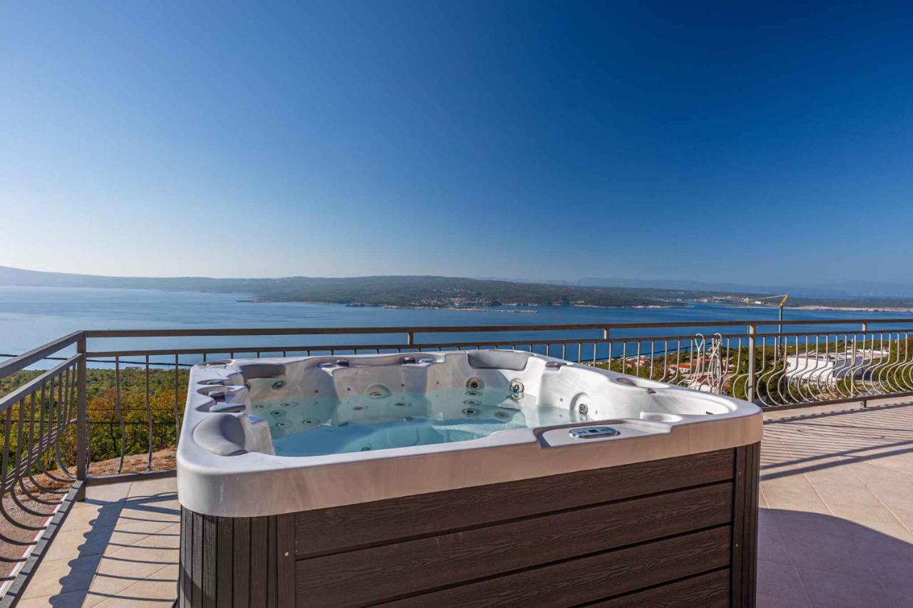 Apartments in Crikvenica 43070 - B&B