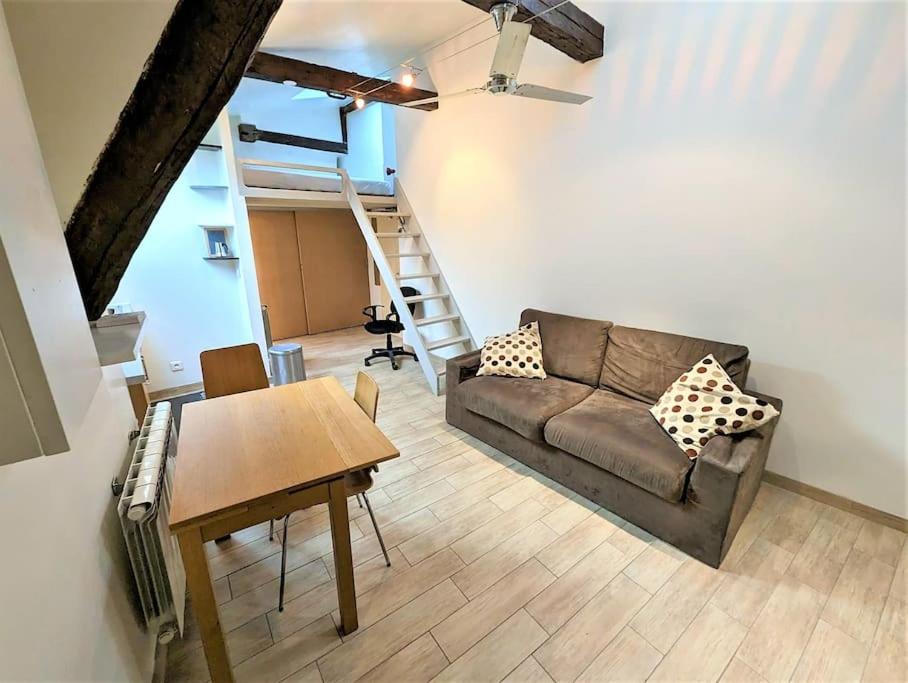 ID 348 - Chatelet/blvd Sébastopol (I°) - B&B