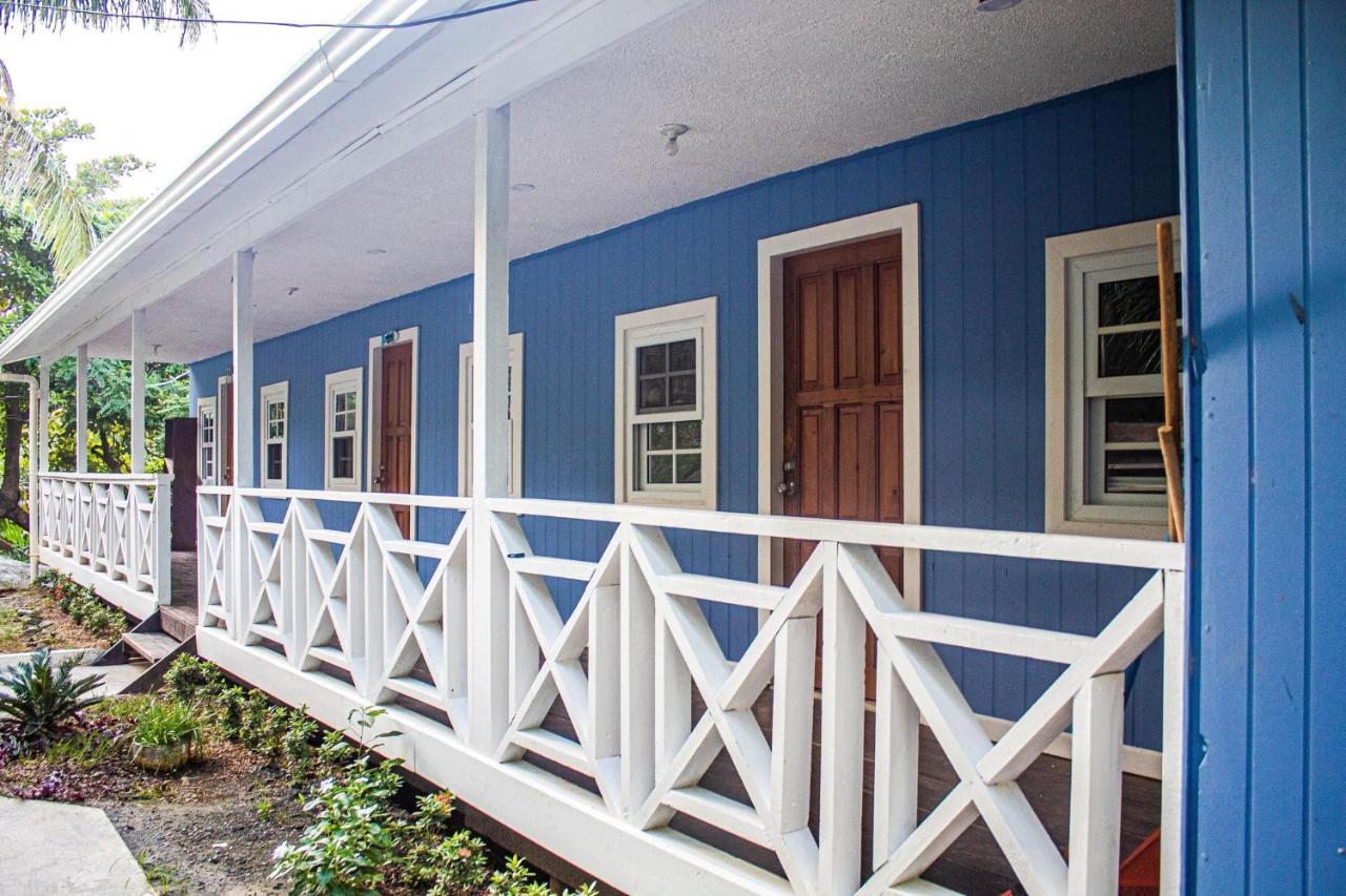 Coco Bahia Apartment - B&B Six Huts