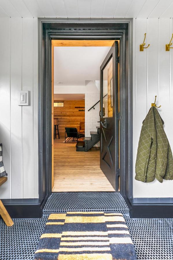Woodpecker House - Mountain retreat with hot tub - 10 min to skiing in Hunter & Windham - Chambres d'hôtes Jewett