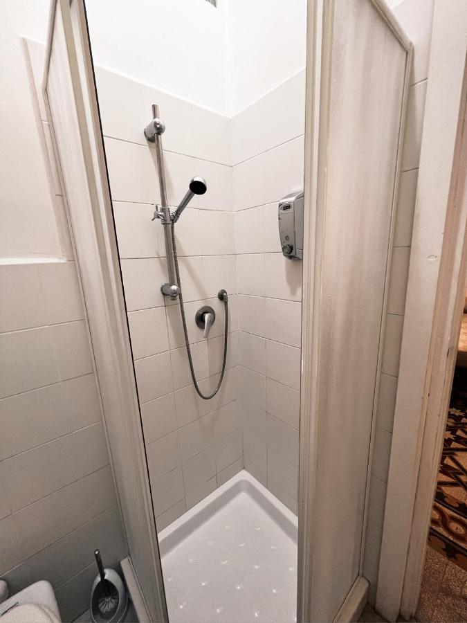 Chambre Quadruple avec Salle de Bains Privative