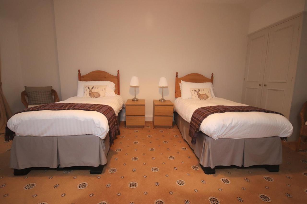 Camera Doppia con Letti Singoli Spaziosa