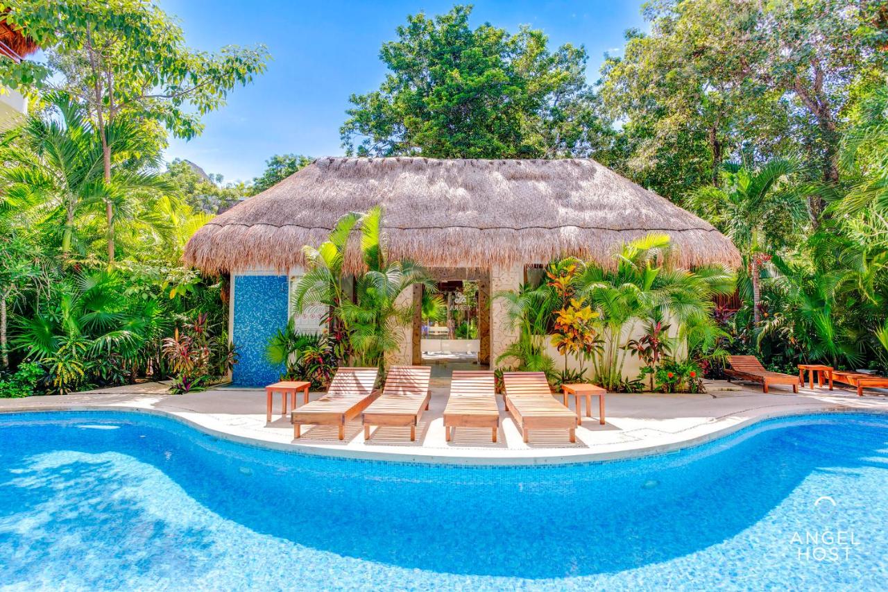 B&B Tulum - Condo Complex with an Alluring Pool & Tropical Vibes by Stella Rentals - Bed and Breakfast Tulum