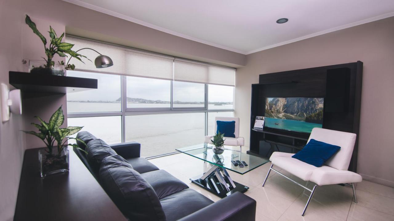 Riverfront I 1, piso 4, suite vista al rio, Puerto Santa Ana, Guayaquil - Ferienwohnung