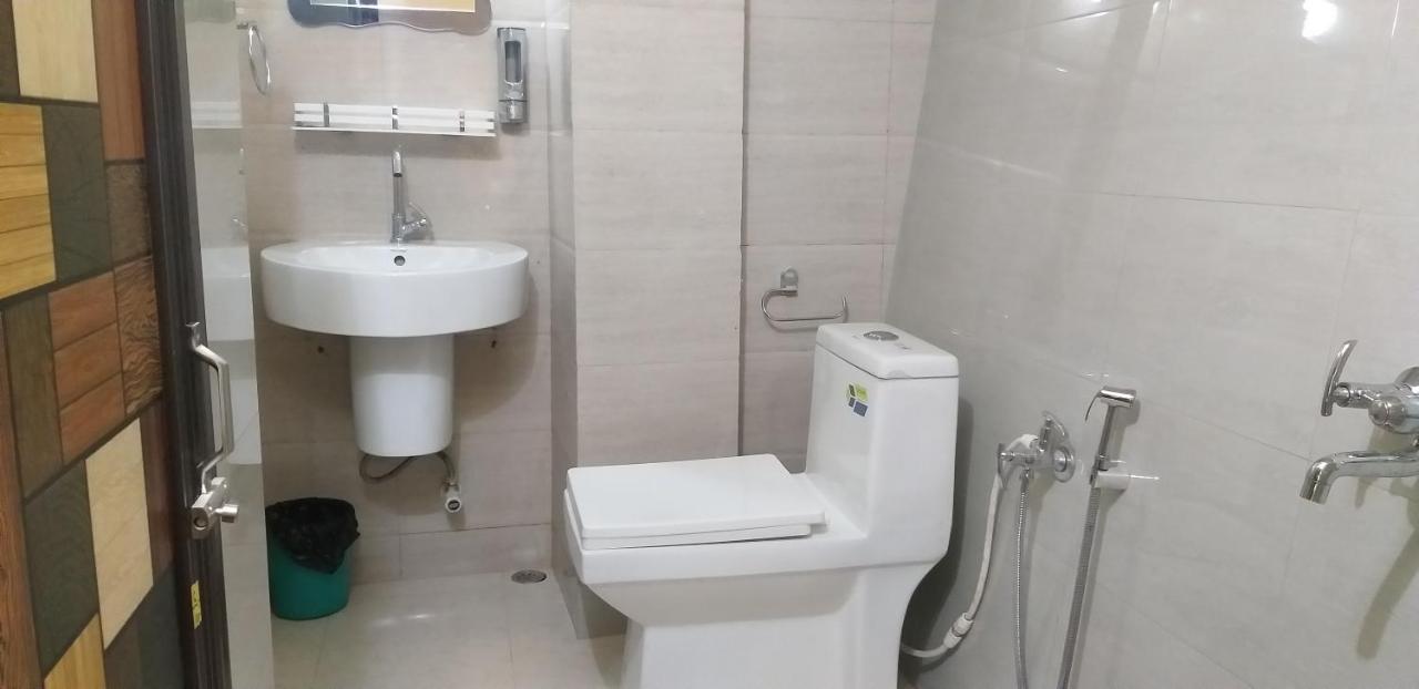 Deluxe Double Room (2 Adults + 1 Child)