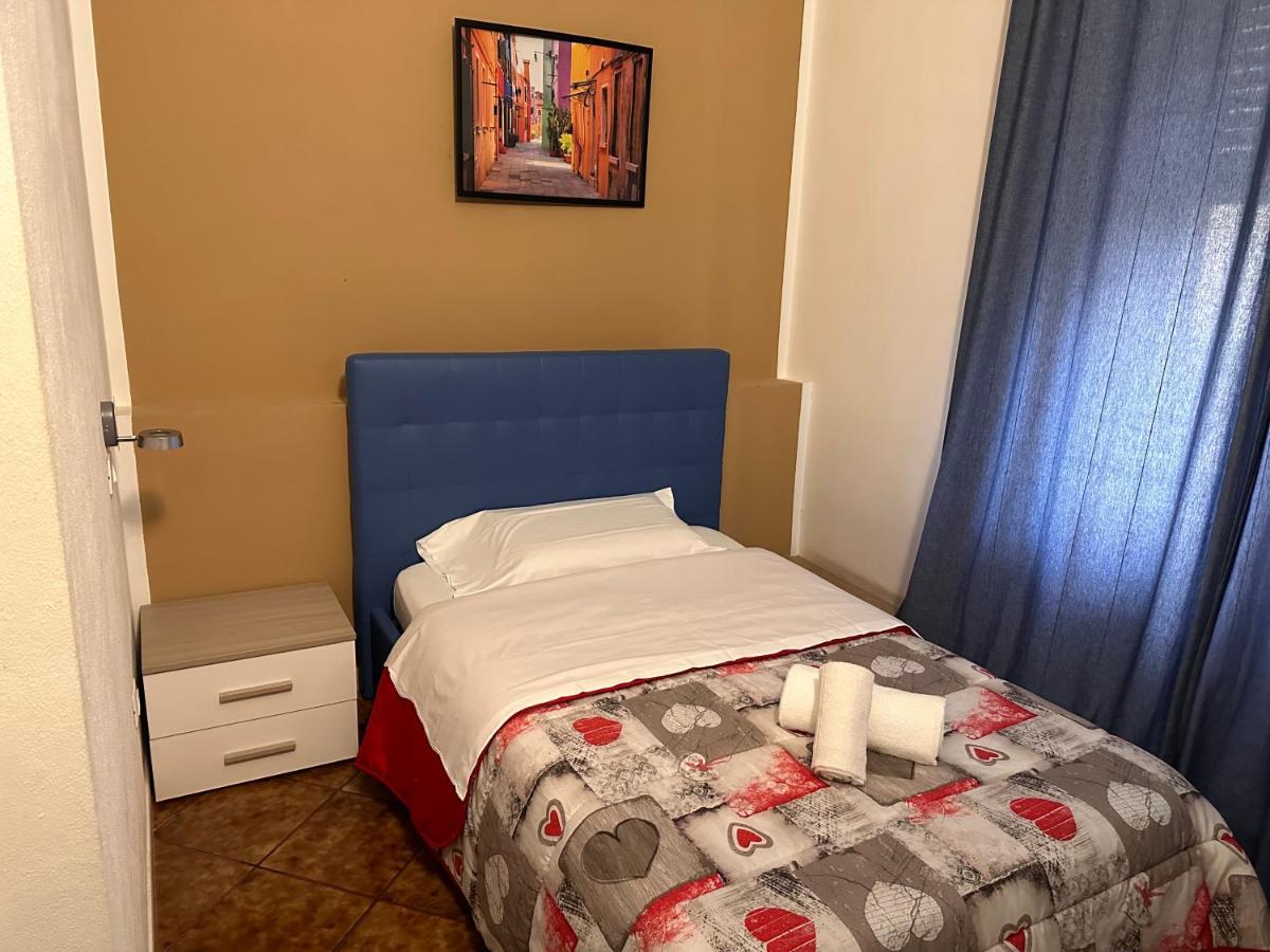 Camera Singola con Bagno Privato