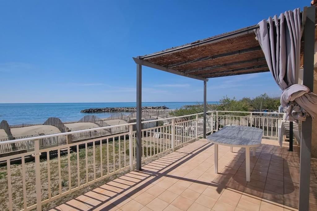 Villa Tout confort les pieds dans l’eau ! Clim / parking - Chambres d’hôtes