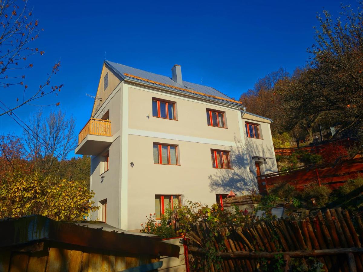 Ubytovanie Klinger - chata nad jazerom - Bed and Breakfast Banská Štiavnica