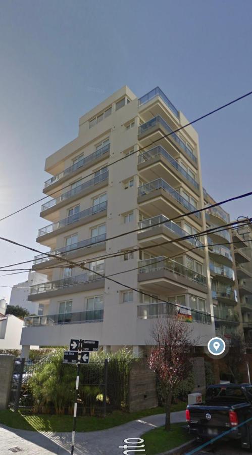 Roca Trust II Semipiso de 3 ambientes para 4 personas en zona güemes con cochera - Chambres d’hôtes Mar del Plata