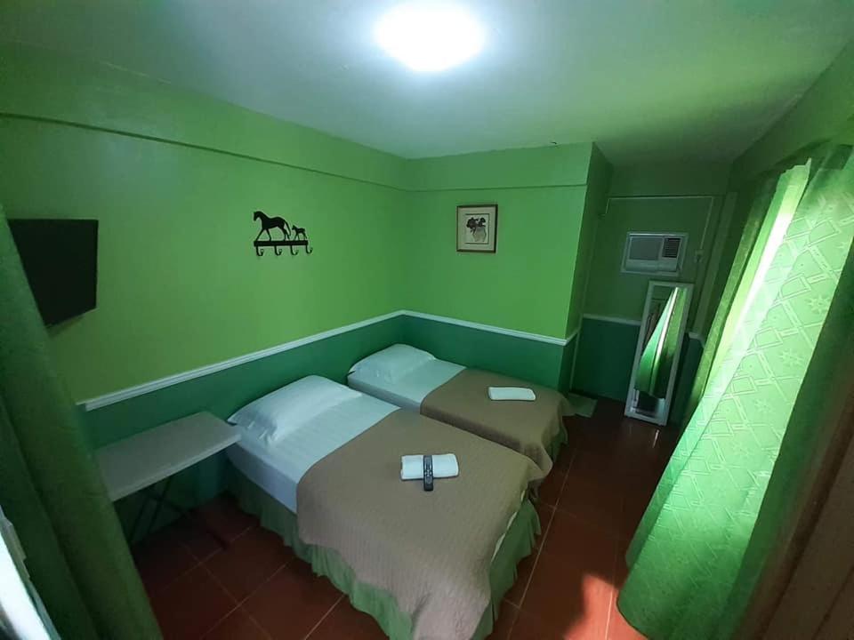 B&B Coron - Santimart Backpackers Coron - Bed and Breakfast Coron