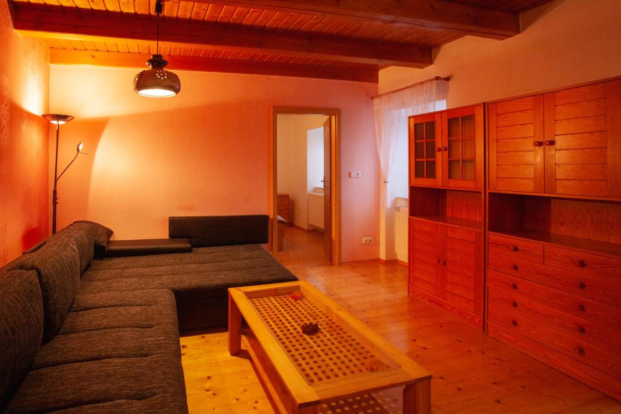 B&B Znojmo - Apartmány NaVyhlídce - Bed and Breakfast Znojmo