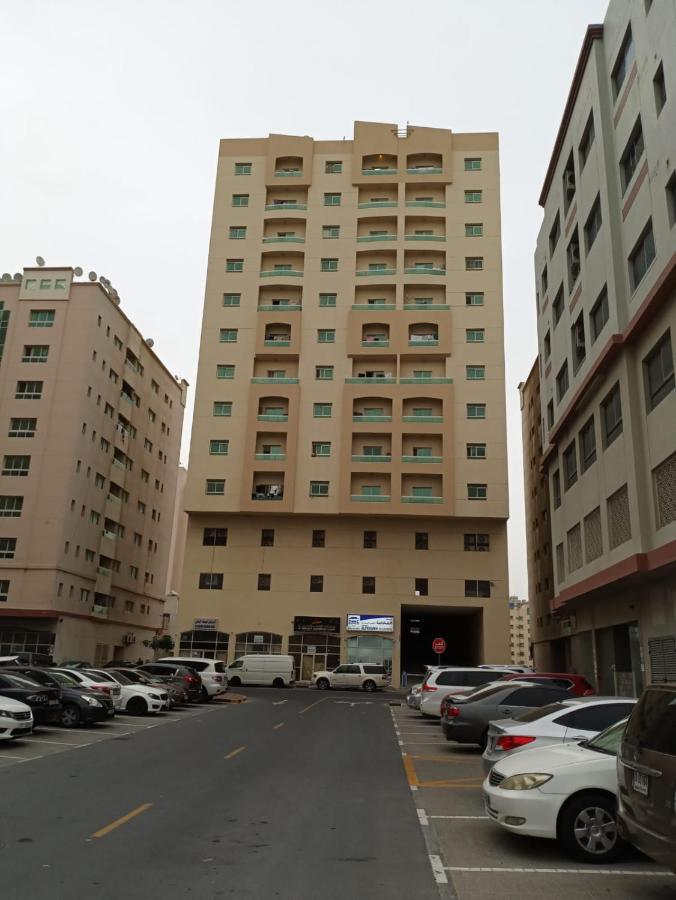 بناية يا هلا - B&B Ajman