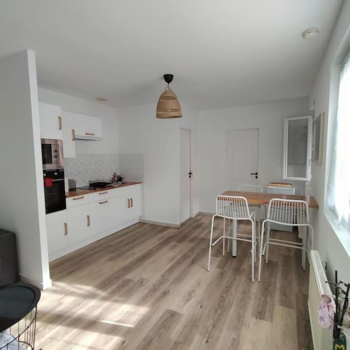 Spacieux studio dans résidence avec parking privé - Ferienwohnung Clermont-Ferrand