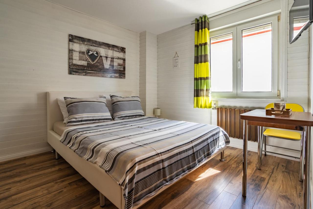 Studio Apartment