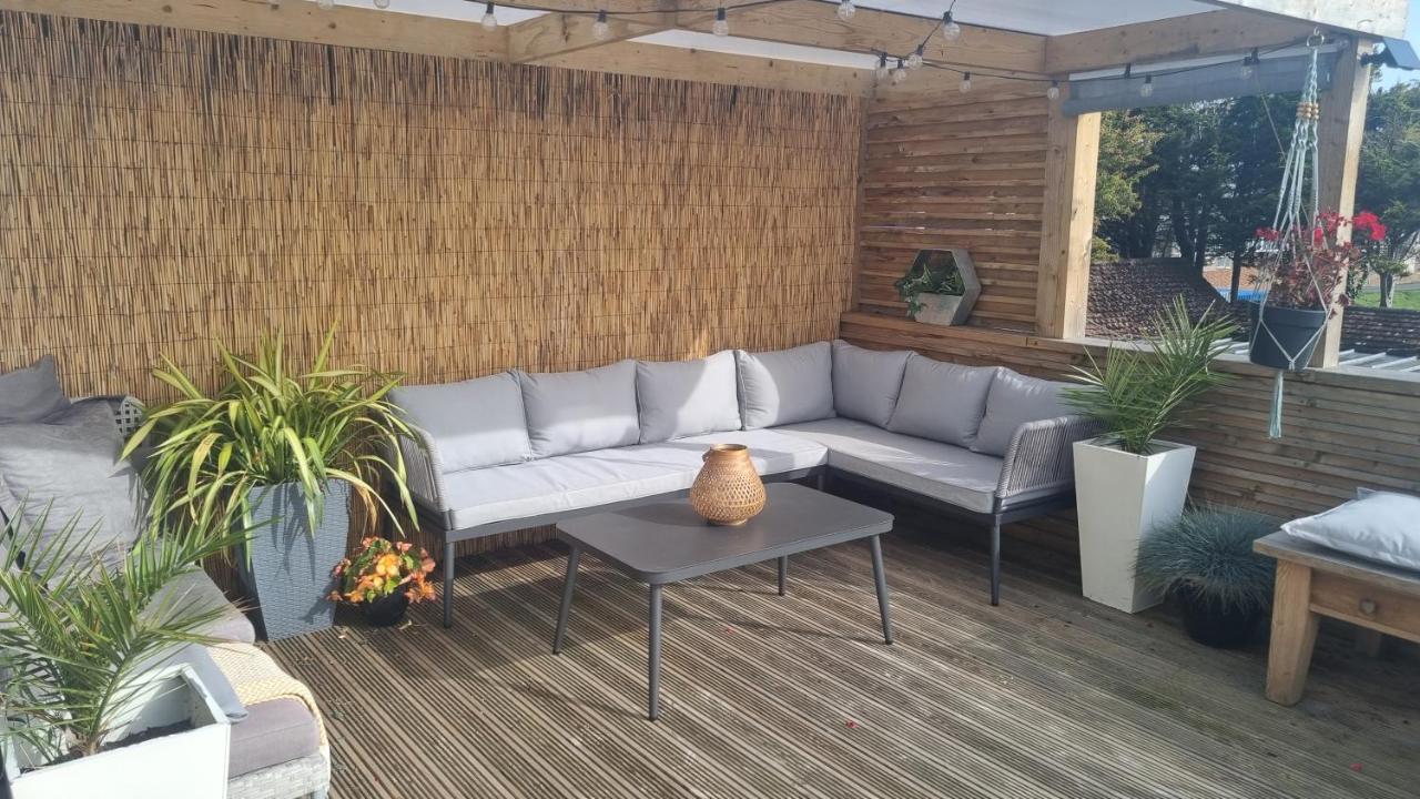Bijou Annexe, Sea View, Private Entrance & Parking - FOLKESTONE - B&B Folkestone