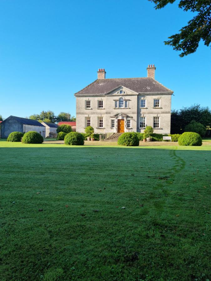 B&B Mountmellick - Summergrove House - Bed and Breakfast Mountmellick