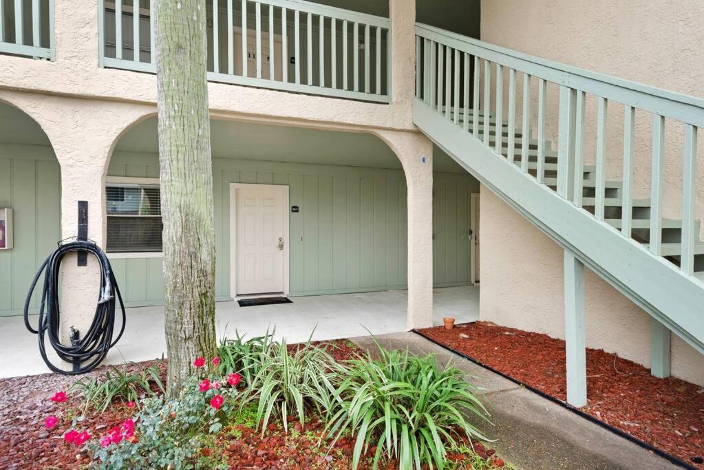 Renovated Ocean Escape Condo-11 pools-community beachhouse bar - B&B Panama City Beach
