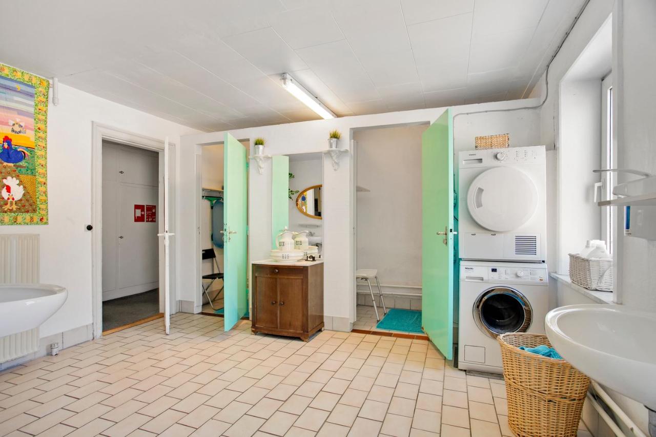 Twin Room with Shared Bathroom and Garden View