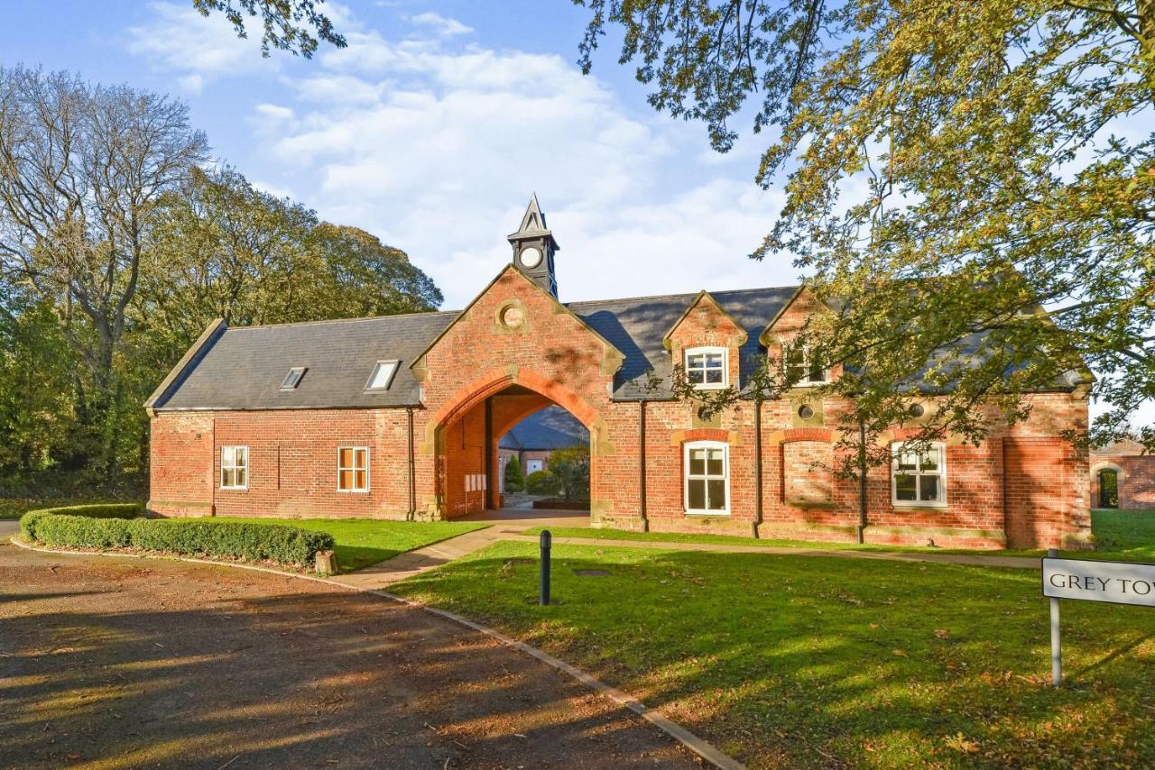 B&B Middlesbrough - Grey Towers Stables 3 bedroom set in private grounds - Bed and Breakfast Middlesbrough