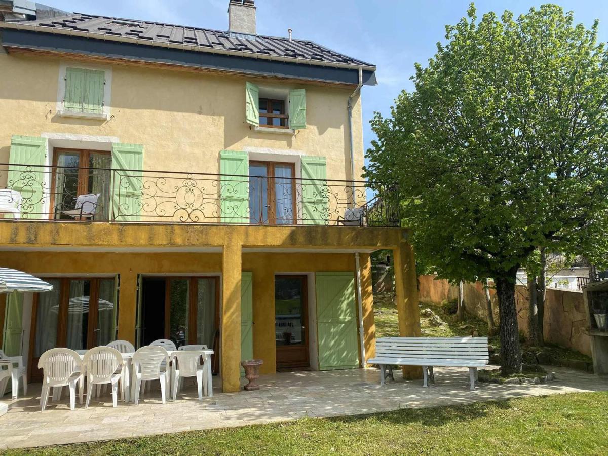 Belle maison au centre de Villard de Lans avec grande terrasse et jardin - FR-1-515-4 - Chambres d’hôtes Villard-de-Lans