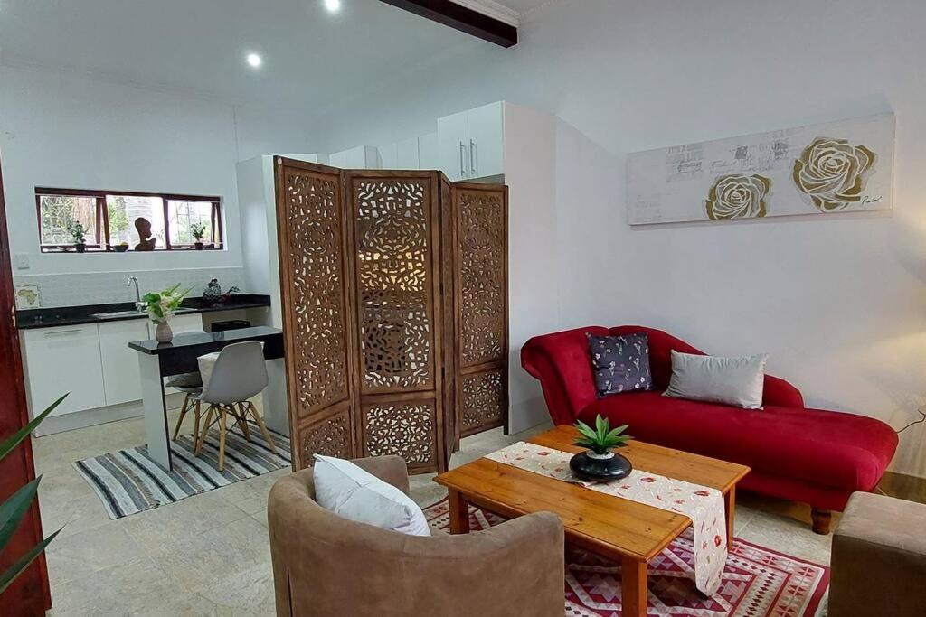 MaeStorm GardensAfrican apartement - B&B