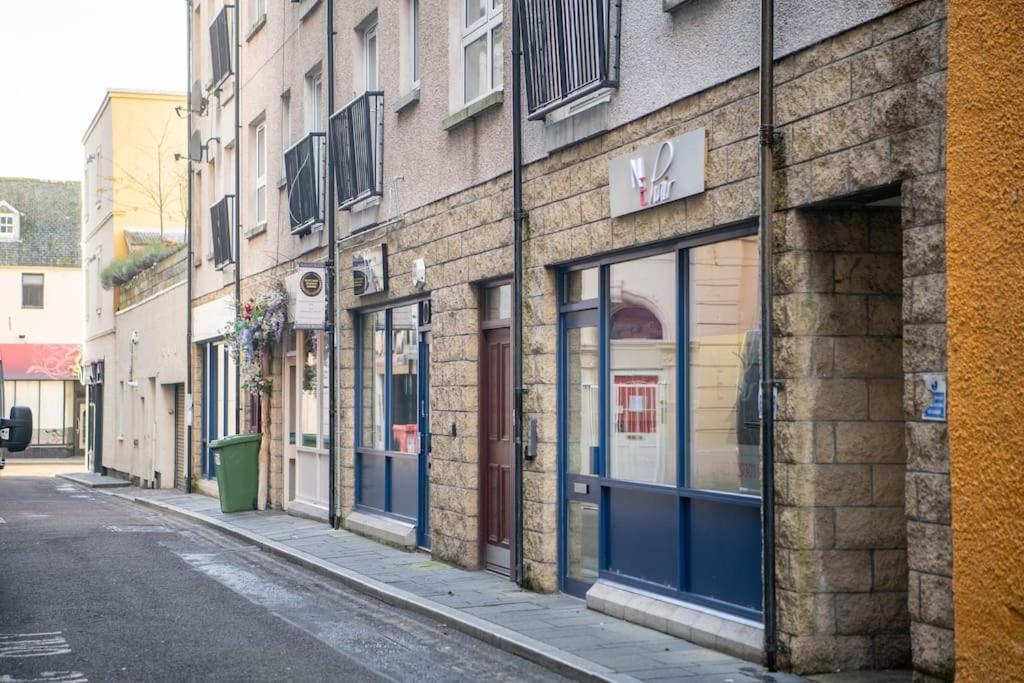 Modern City Centre Apartment in Inverness - B&B