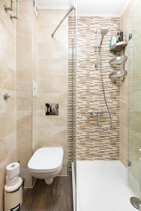 2BR apartment ,10 minutes walk to TOP Center - Chambres d’hôtes Plovdiv