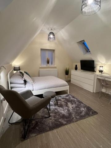 B&B Bristol - 8 Studio, cosy loft, 50m to Airbus, bus-stop 20m, - Bed and Breakfast Bristol