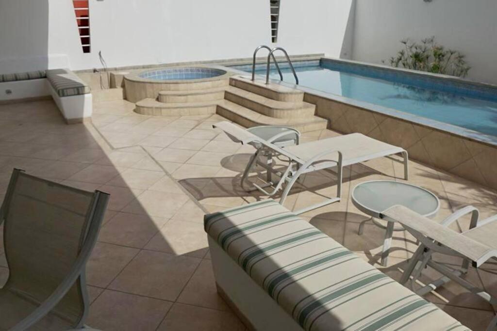Amazing Ocean Views from this 2 bedroom apartment - B&B Salinas