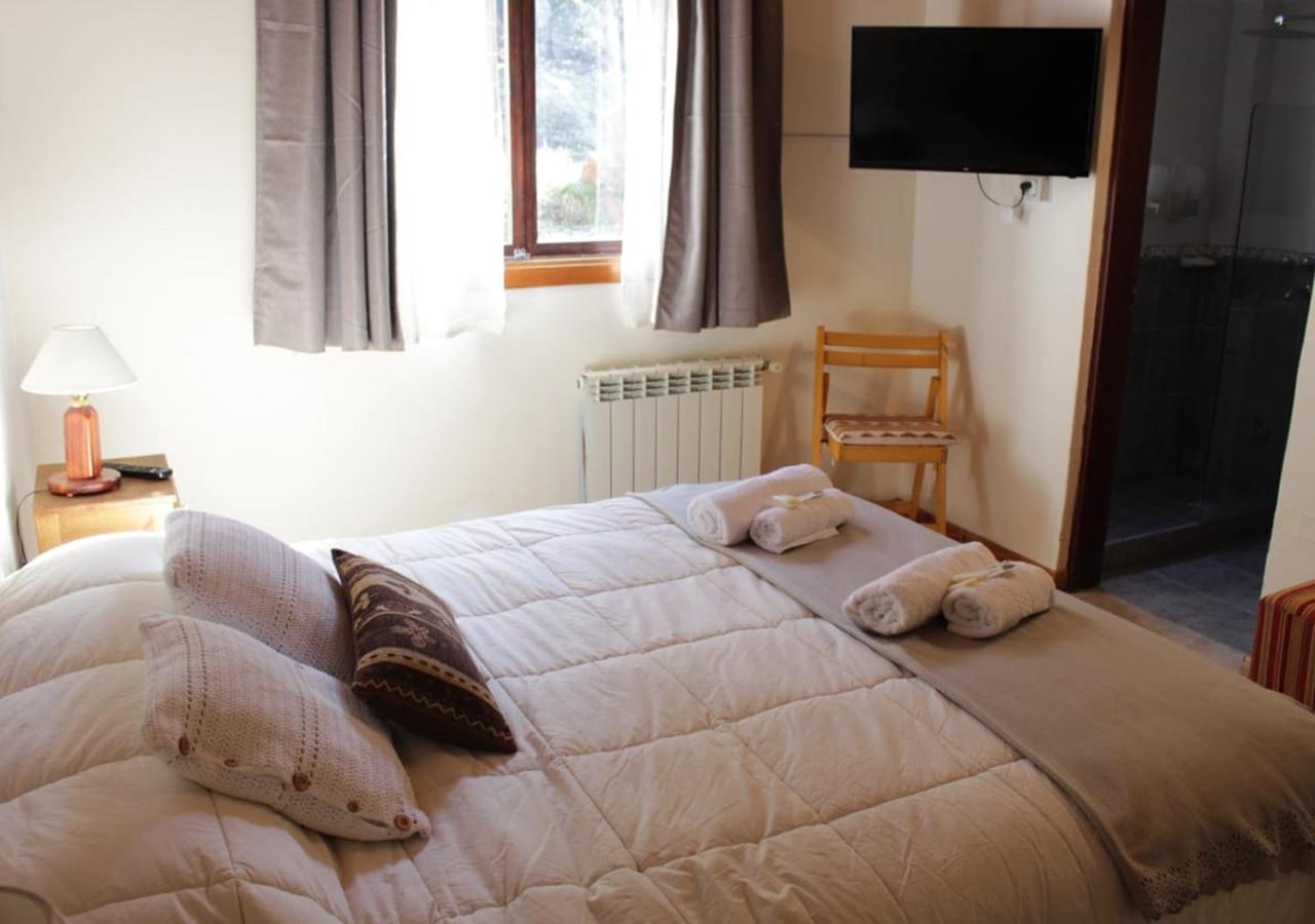 Tweepersoonskamer met 1 of 2 Bedden en Eigen Badkamer