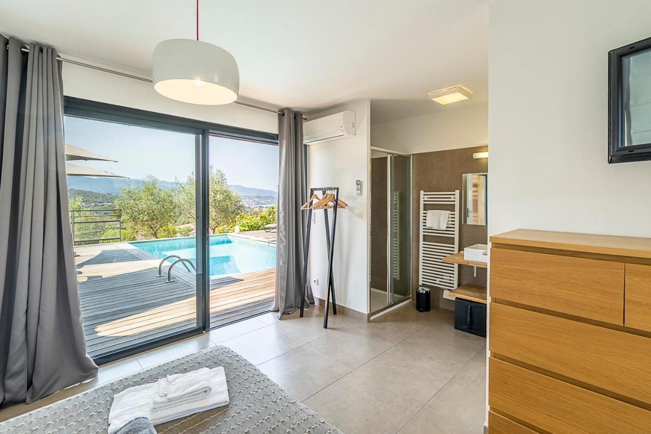 Villa con Vista Mare