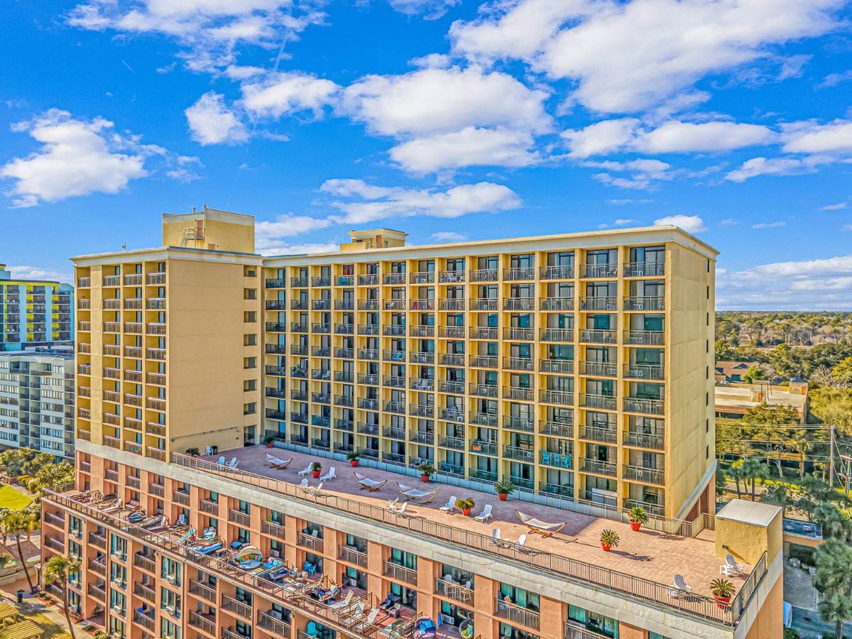 Immaculate Oceanfront King Suite! Completely Updated! - Caravelle Resort 1414 - Sleeps 2-3 Guests! - B&B Myrtle Beach