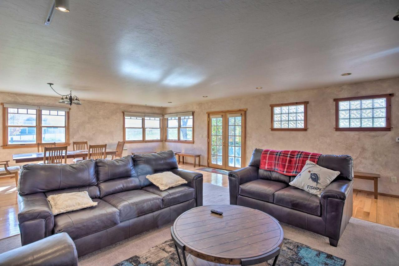 Montrose Family Home with Yard and Fruit Trees! - B&B