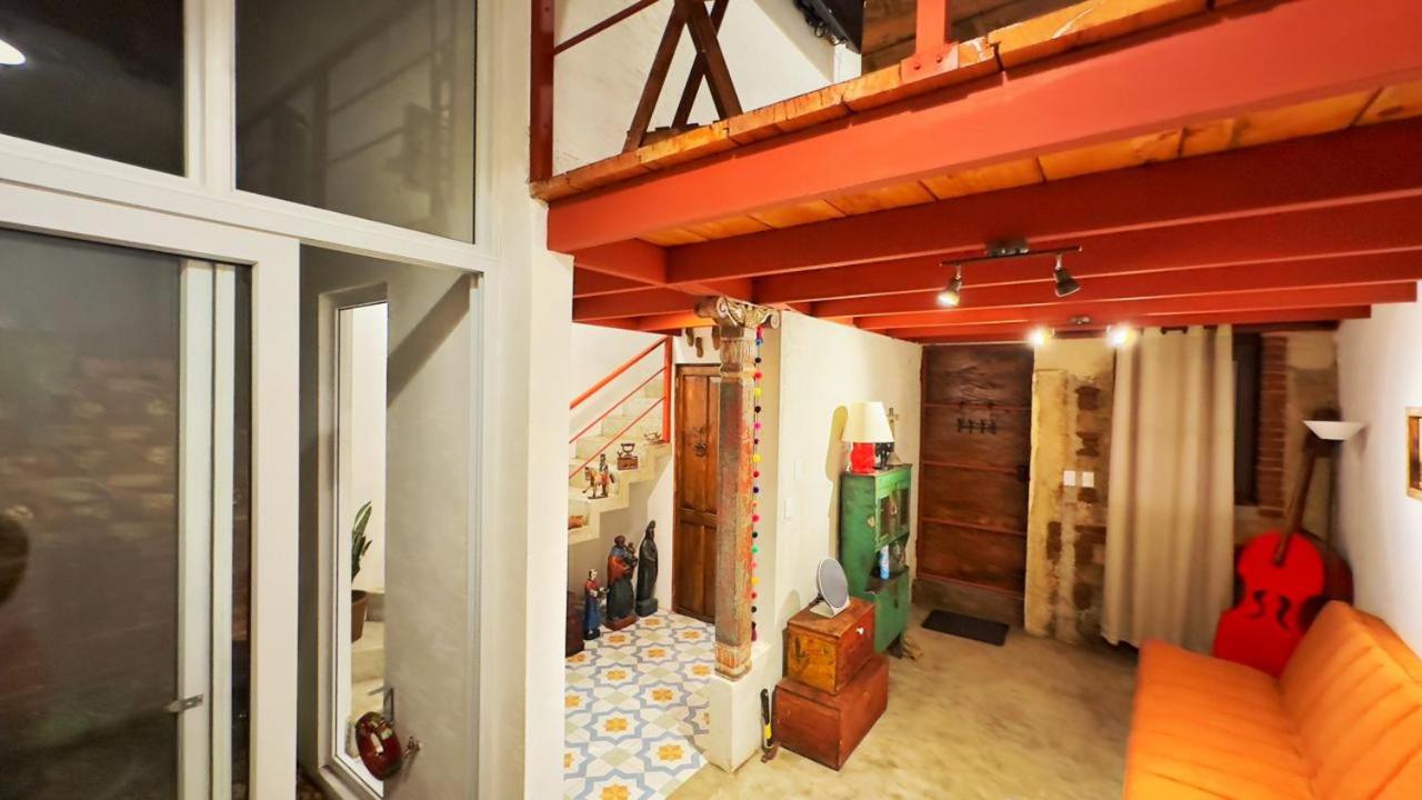 Cozy Bohemian Loft Apartment close Central Plaza - B&B