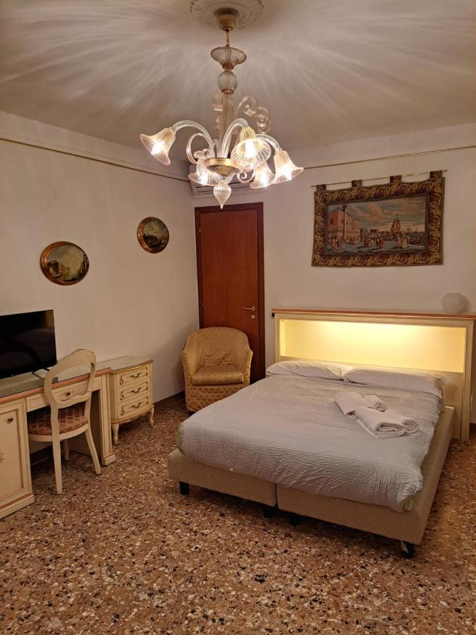 Double Room with Private External Bathroom