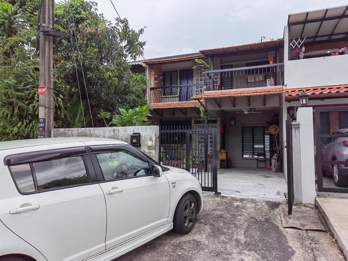 GENIEHOME No10 CLASSIC HOME 5BR6B free Wifi at SS2 PJ - Chambres d’hôtes Petaling Jaya