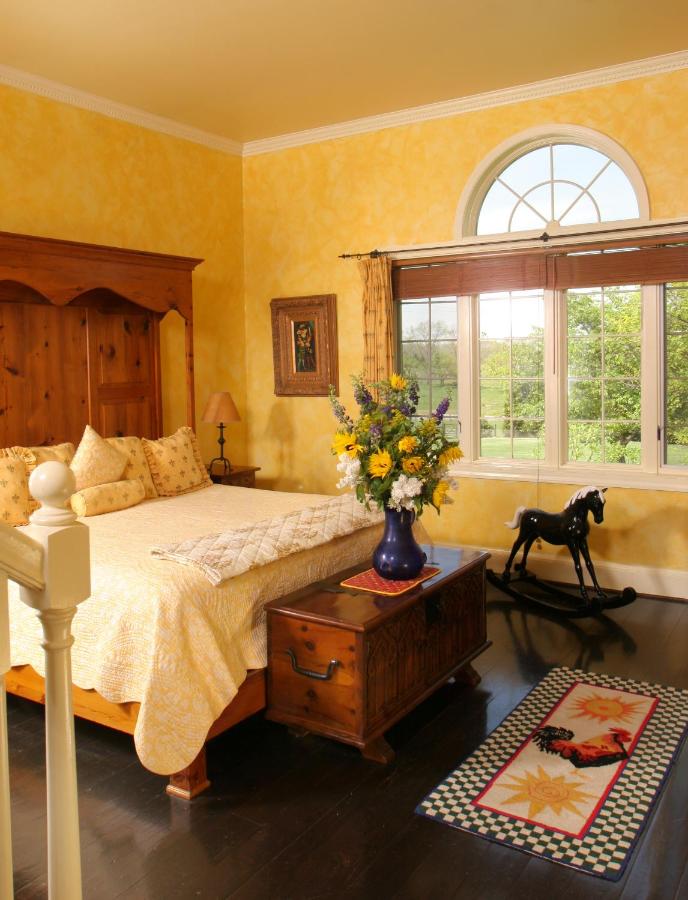 King Suite (Van Gogh)