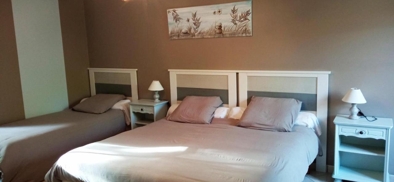 Tweepersoonskamer met 2 Aparte Bedden