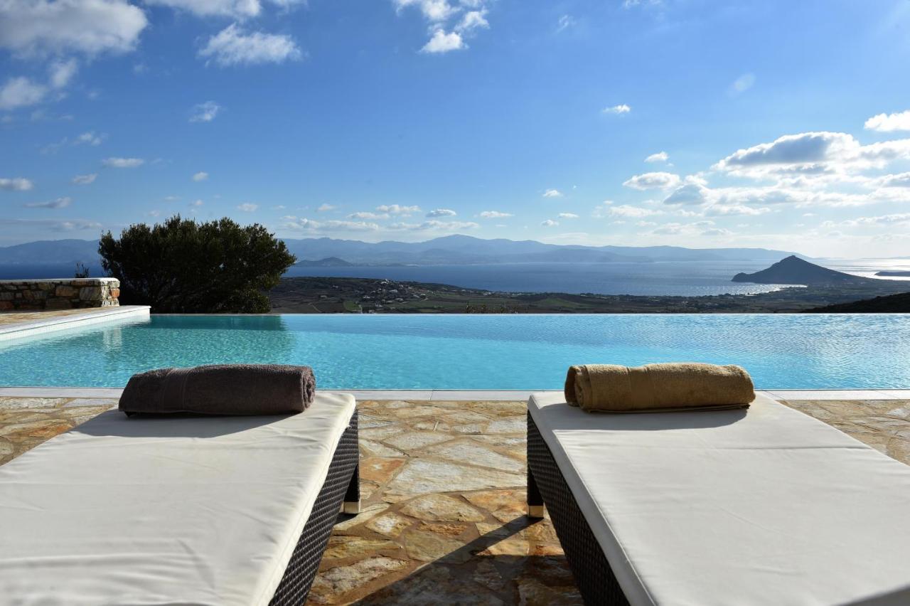 Villa Oliviers · Deluxe Villa - Infinity Pool & Helipad - B&B Náousa