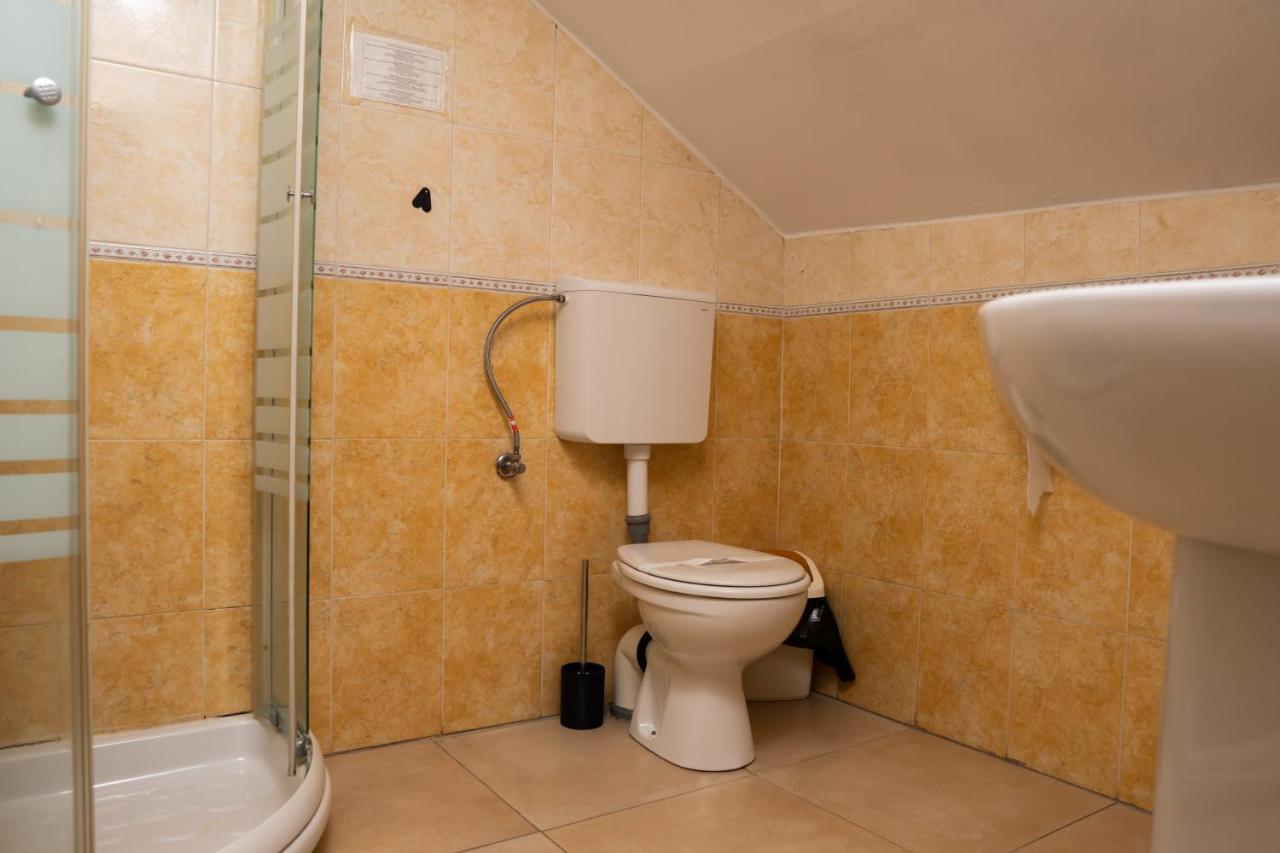 Habitación Triple con baño privado