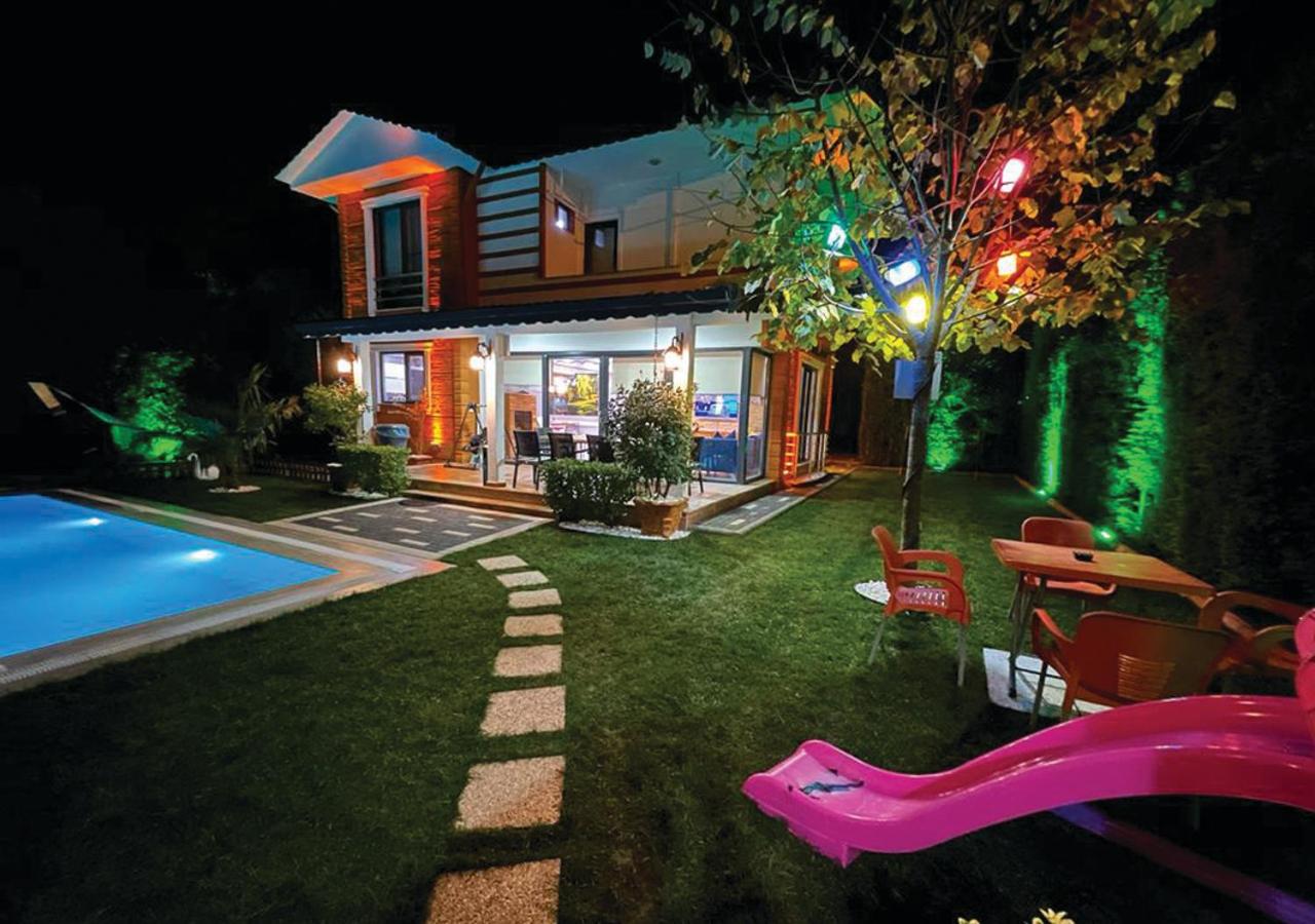 B&B Sapanca - Liggo Garden Müstakil Muhafazakar Isıtmalı Havuzlu Villa - Bed and Breakfast Sapanca