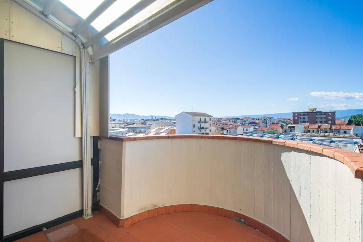 SUITE con 2 Balconi - 6 Guest - B&B Prato