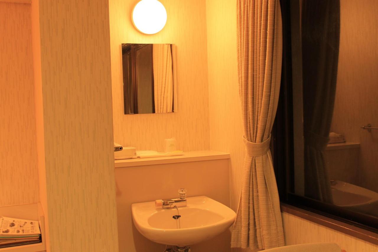 Twin Room with Shared Bathroom