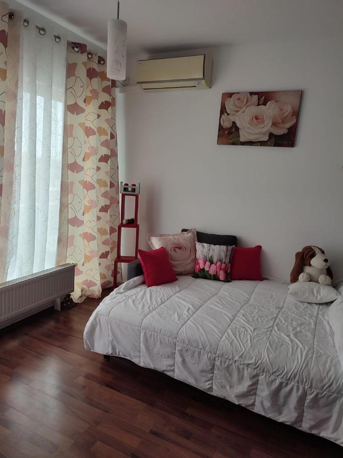 B&B Bukarest - 1 room Apartment in Titan (Garsoniera) - Bed and Breakfast Bukarest