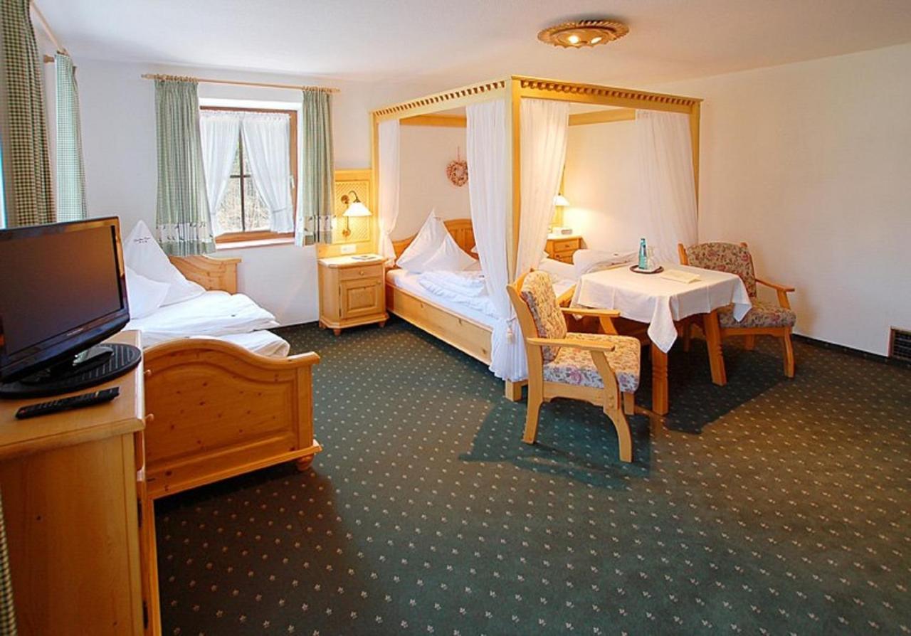 Triple Room with Mountain View