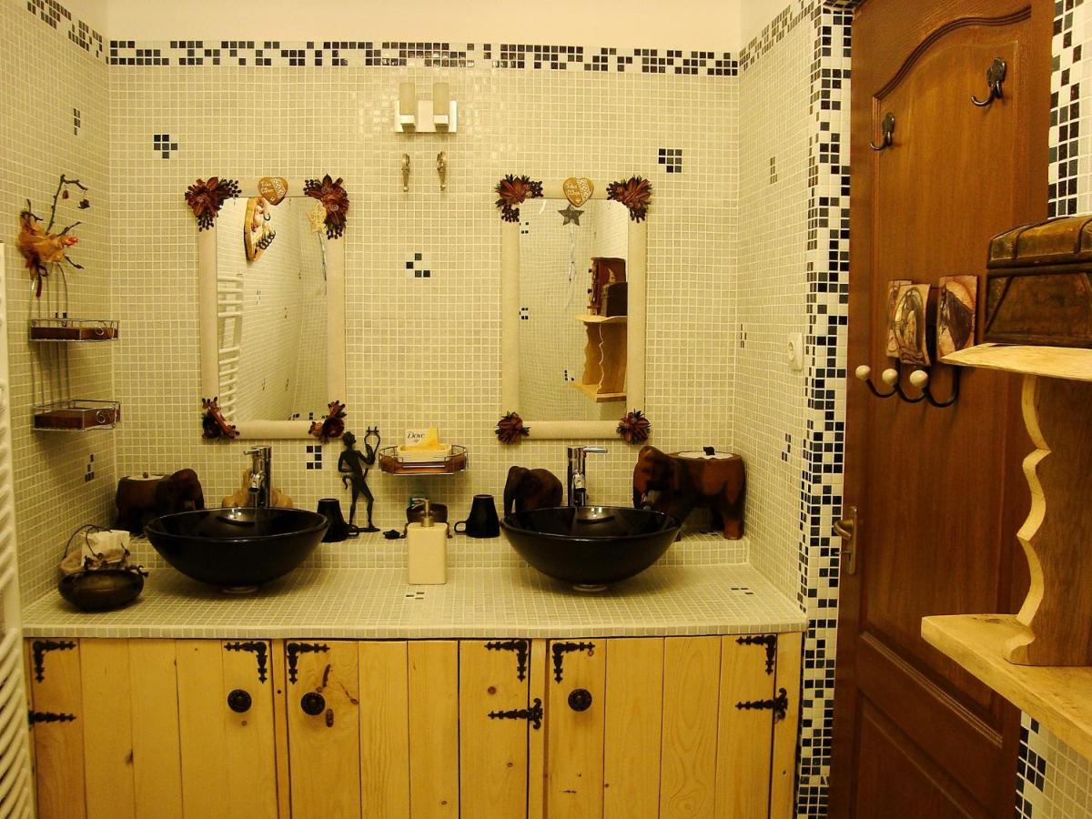 Double Room with Shower