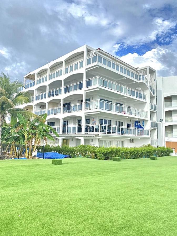 Maho Beach Sand Bar Suite, 2-BR - B&B Maho Reef