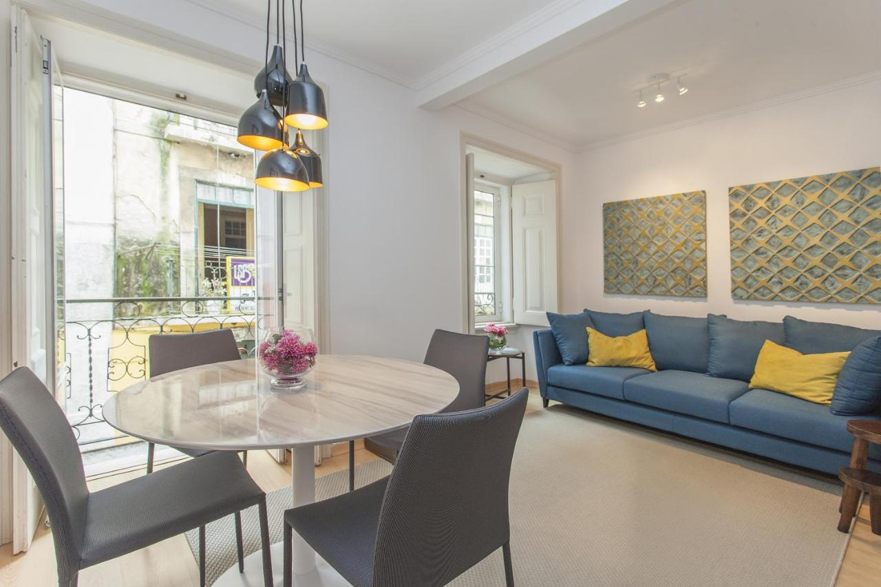 Deluxe One-Bedroom Apartment (5 adults)