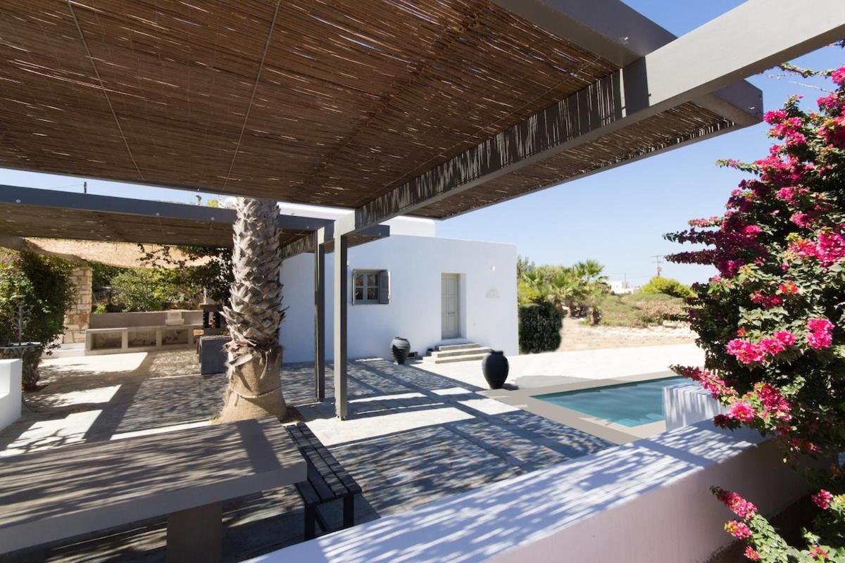 B&B Ambelas - Villa Aphrodite · Elegant villa, sea views, designer renovation - Bed and Breakfast Ambelas
